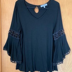 Women’s Kontrol Black Trumpet Sleeve Shirt. Sz-L